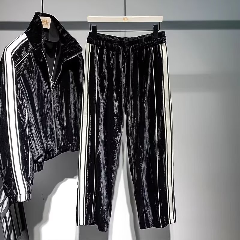 Stilvolles zweifarbiges, gestreiftes Samt-Trainingsanzug-Set für Herren – trendiger, lässiger Kapuzenpullover und Jogginghose für den Winter_voghion.com