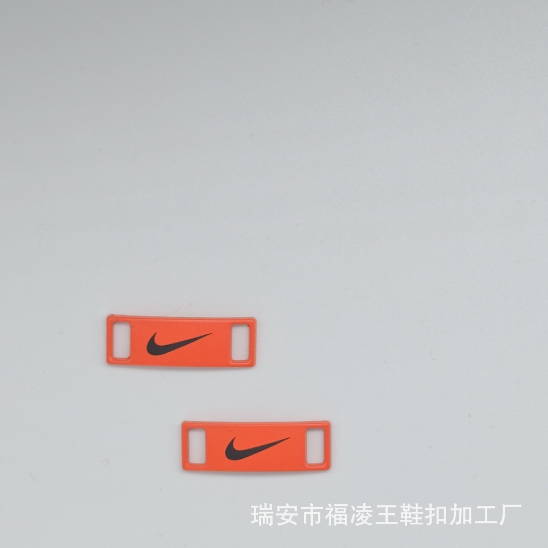 自作金属aj靴バックルランニング靴板靴鉄牌潮靴周辺個性ロゴ靴標