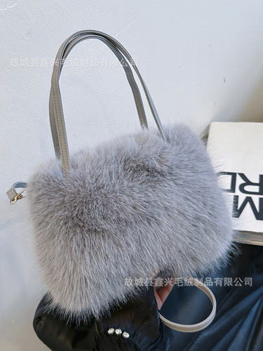 Autumn/Winter Storage Shoulder Plush Bag with High-Grade Texture, Fashion Fluffy Matchable Shoulder Bag