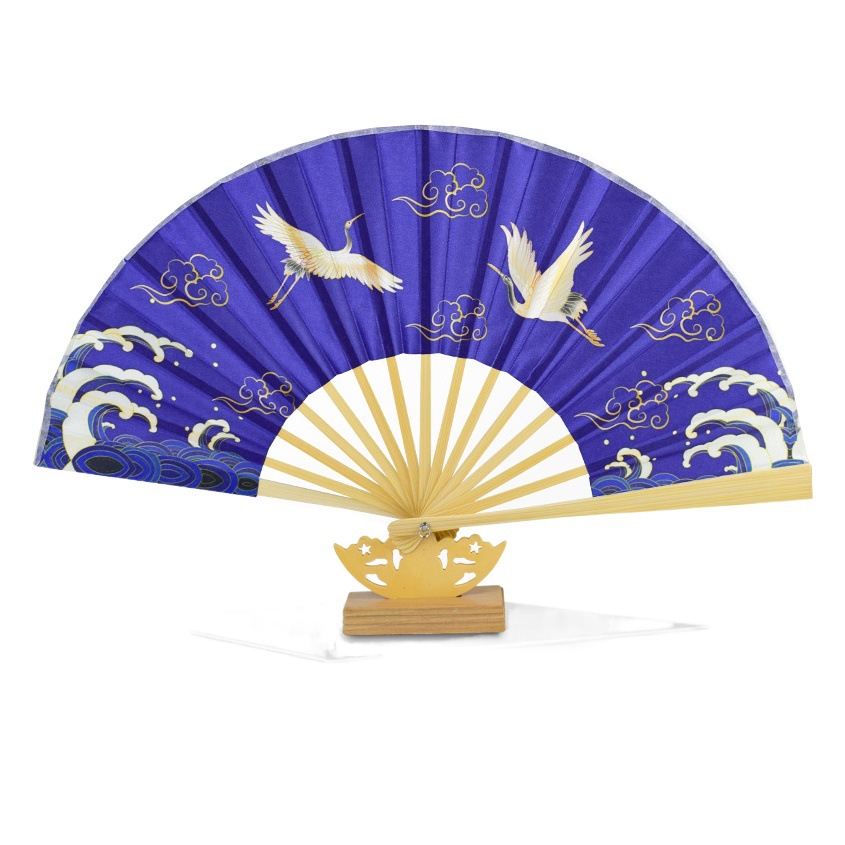 En stock 23cm moda nacional estilo antiguo cabeza de bambú hueso satén tela ventilador hombres pueden usar estilo chino grúa regalo ventilador