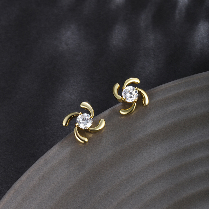 14K color Xuping joyería geometría estrella de amor auriculares de zircón ligero de lujo nicho sensación de mujer