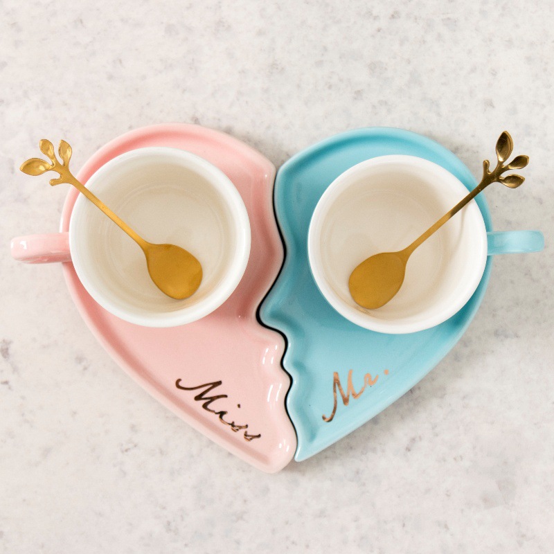 Tazas de café transfronterizas populares para parejas, platos de regalo de restaurante casero, tazas de cerámica de lujo, platos en forma de corazón en blanco y negro