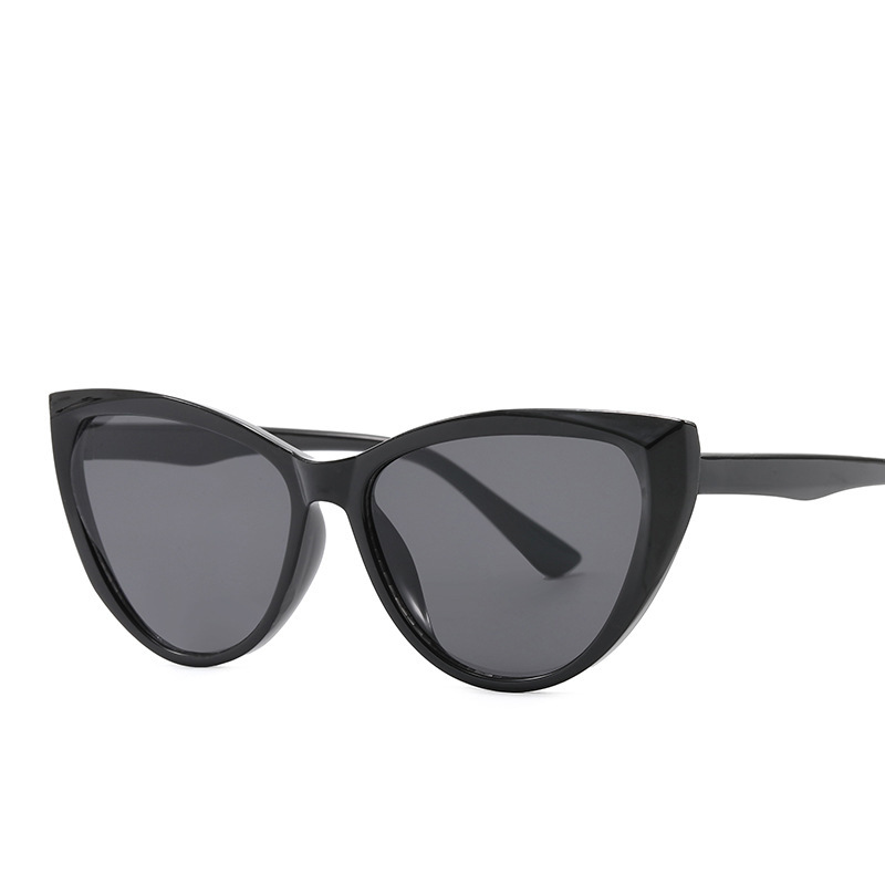 Nuevas gafas de sol de contraste de montura grande con ojos de gato