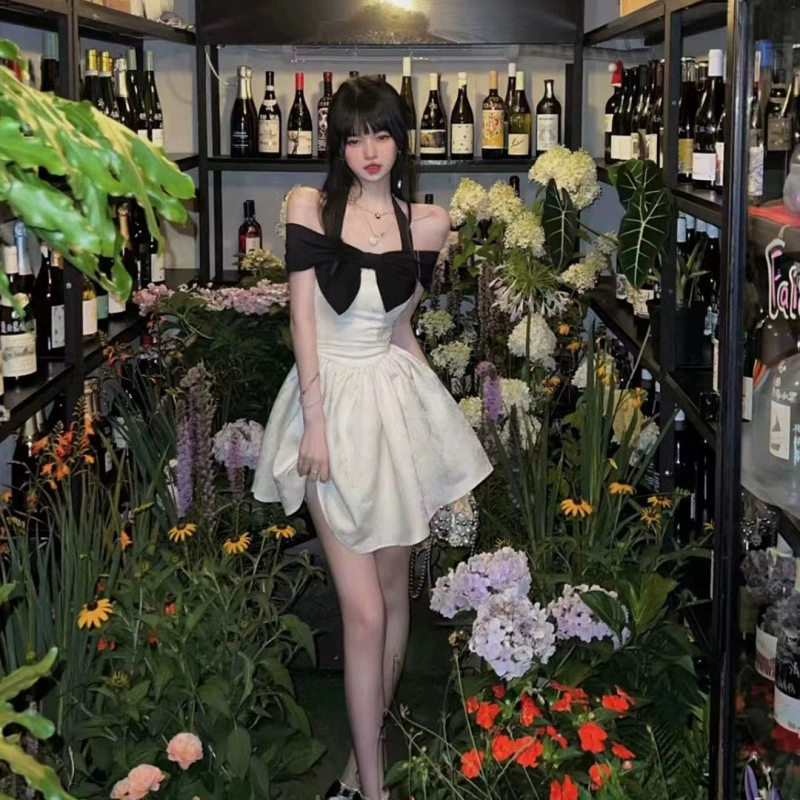 Летнее новое стильное платье с французским бантом на одно плечо и воротником-стойкой, утягивающее талию, короткая юбка трапециевидной формы с открытыми плечами для женщин