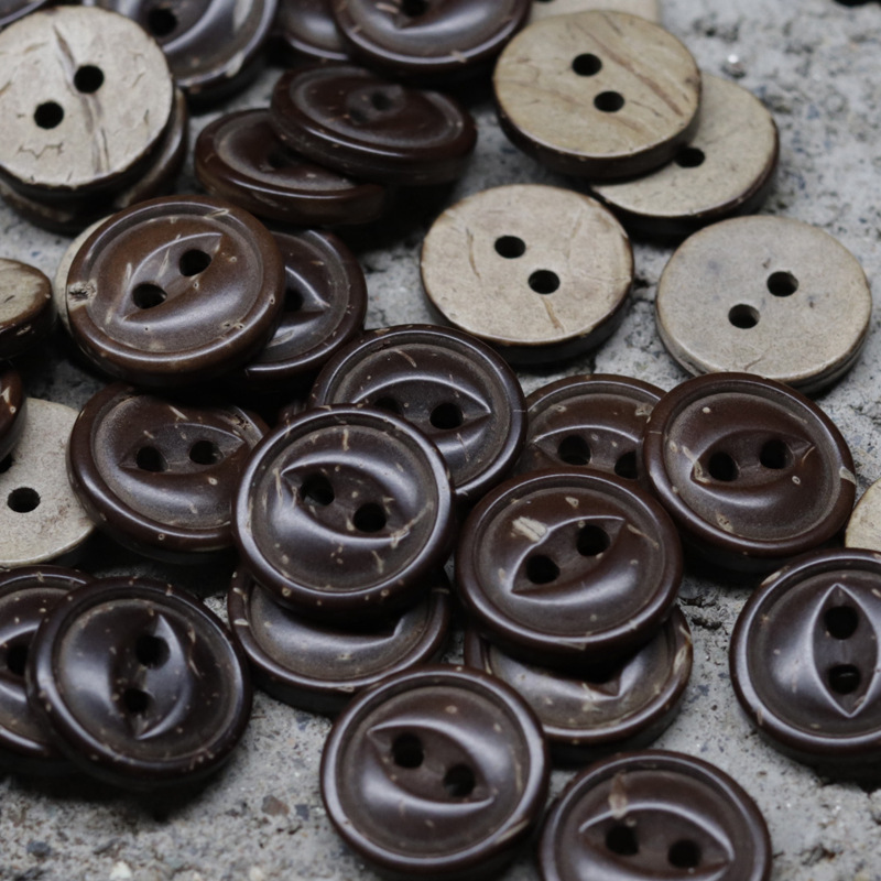 Natural thin edge fish eye coconut shell button Japanese retro casual vest buckle men's shirt buckle workwear coat buckle