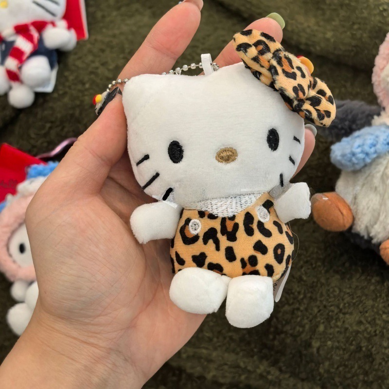 黑色草帽kitty帽宝宝挂件爱心扣公仔玩偶可爱赫本风挂饰钥匙扣|undefined