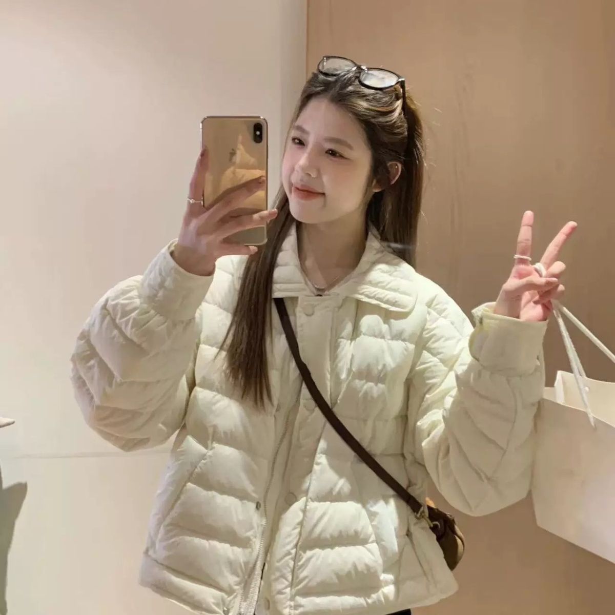 轻薄羽绒服冬季女款90白鸭绒2025新款短款POLO领韩版宽松外套