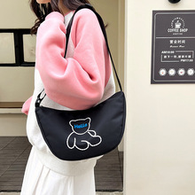 新月形小包包女斜挎包日系百搭尼龙布水饺包休闲文艺青年单肩包袋