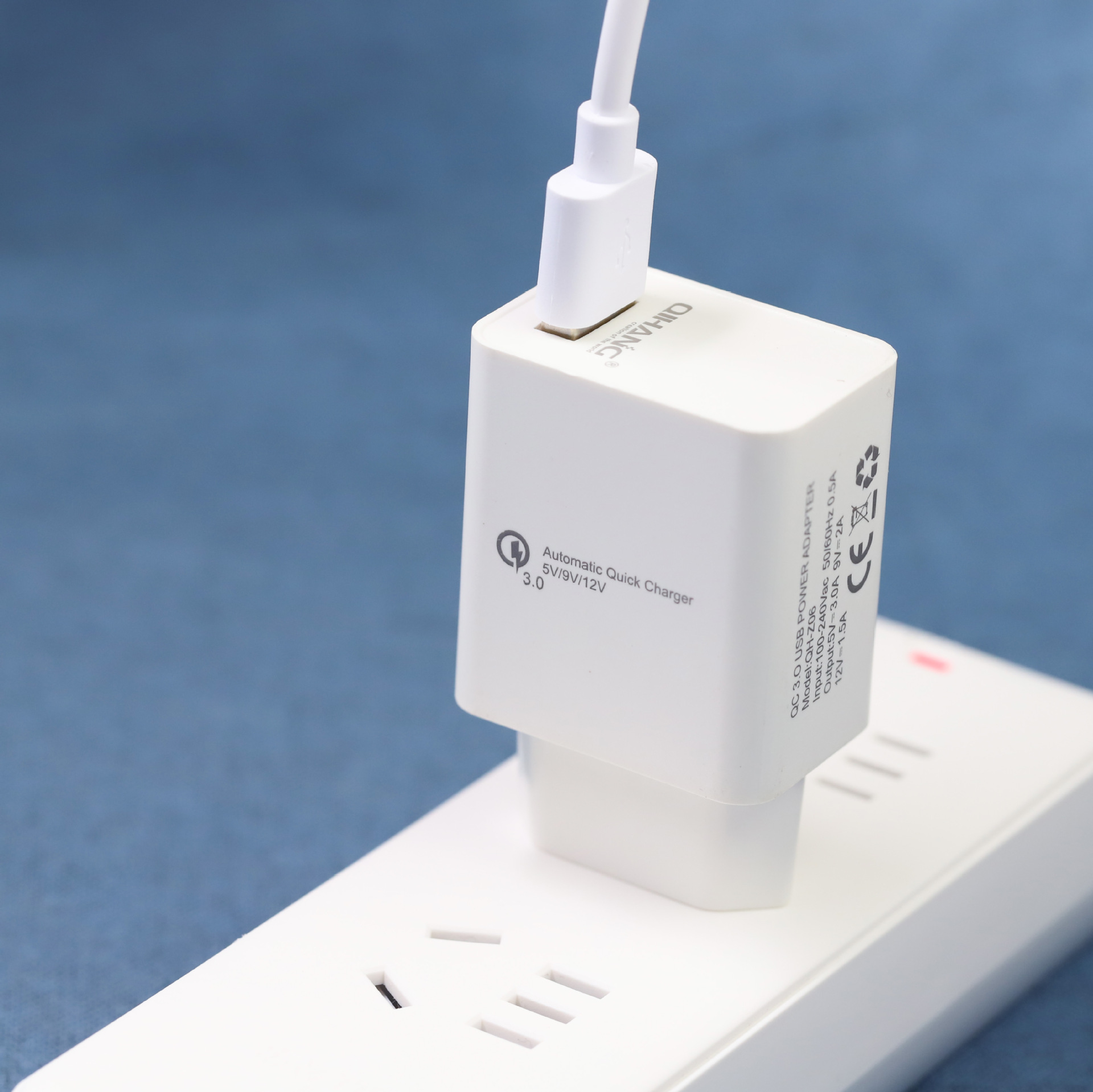 QIHANG适用于安卓苹果欧规QC3.0充电头USB快充单口18W手机充电器