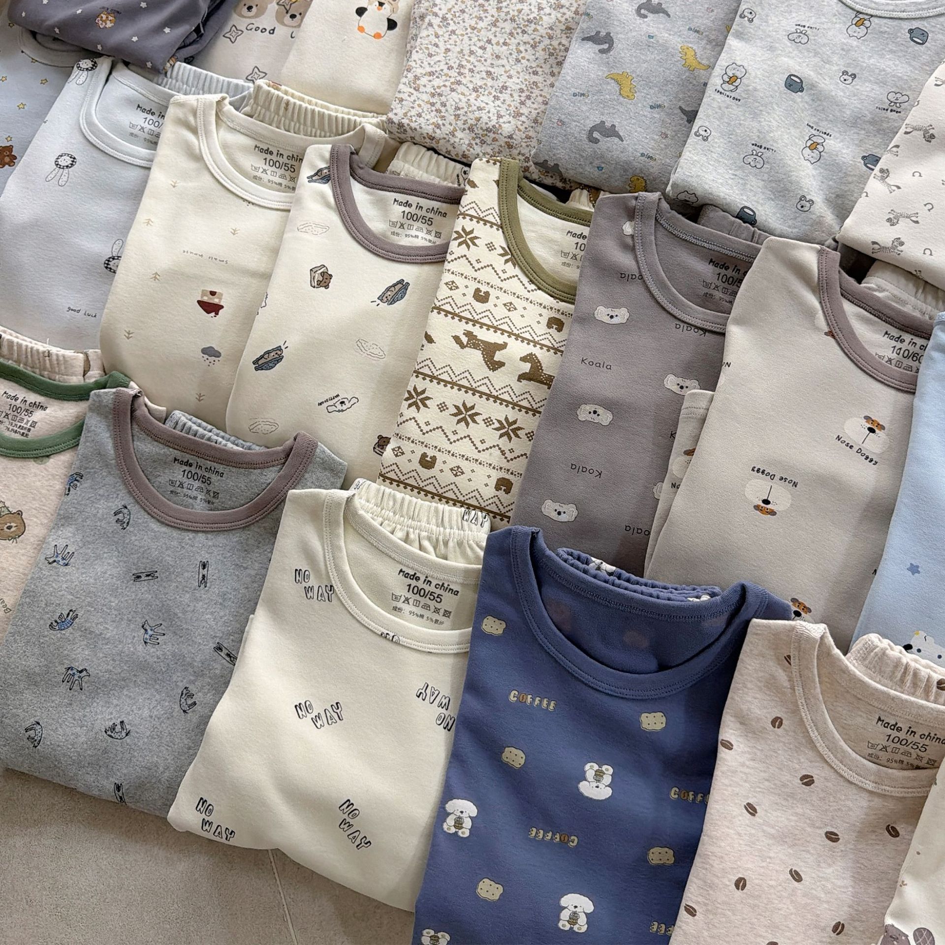 Ensemble de vêtements d'intérieur pour enfants, imprimé sans os, Style coréen, pyjama brossé pour bébé, ensemble de vêtements d'automne en pur coton, automne et hiver 2025