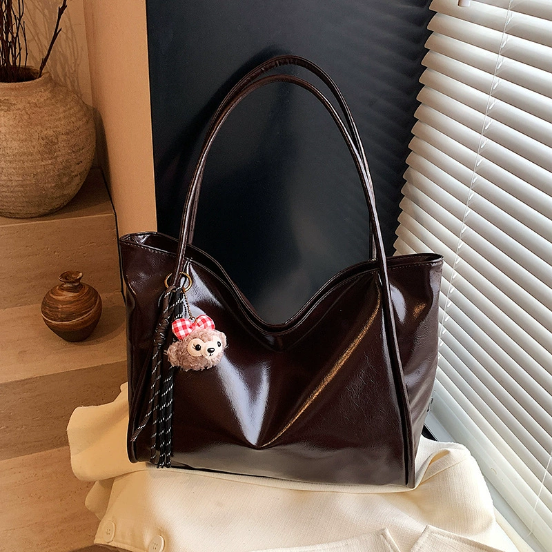 Small design capacious fashionable one-shoulder bag
