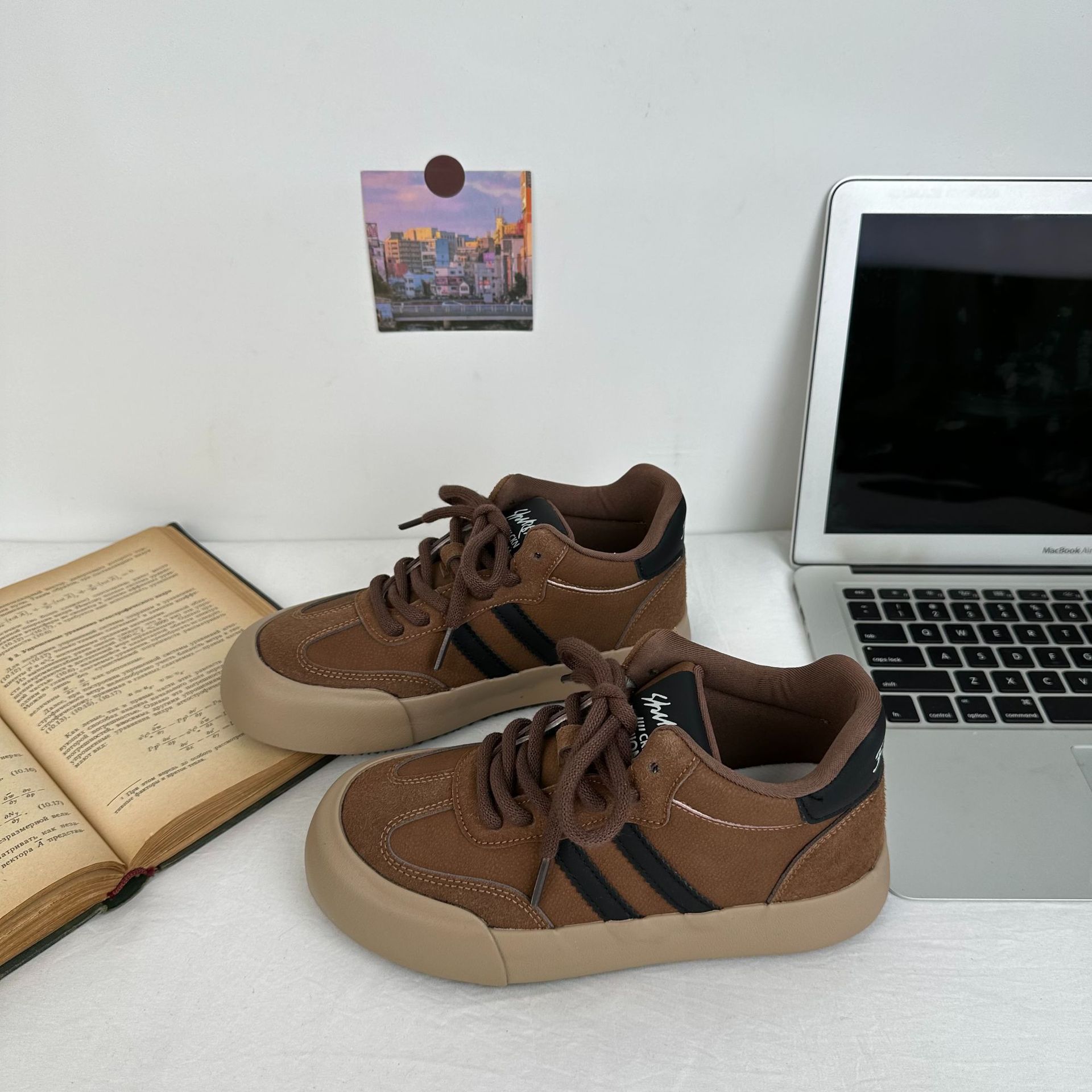 Zapatos Maillard estilo Hong Kong zapatos de entrenamiento alemán 2024 nuevos zapatos casuales de algodón zapatos de estudiante zapatos de invierno 6588 generación