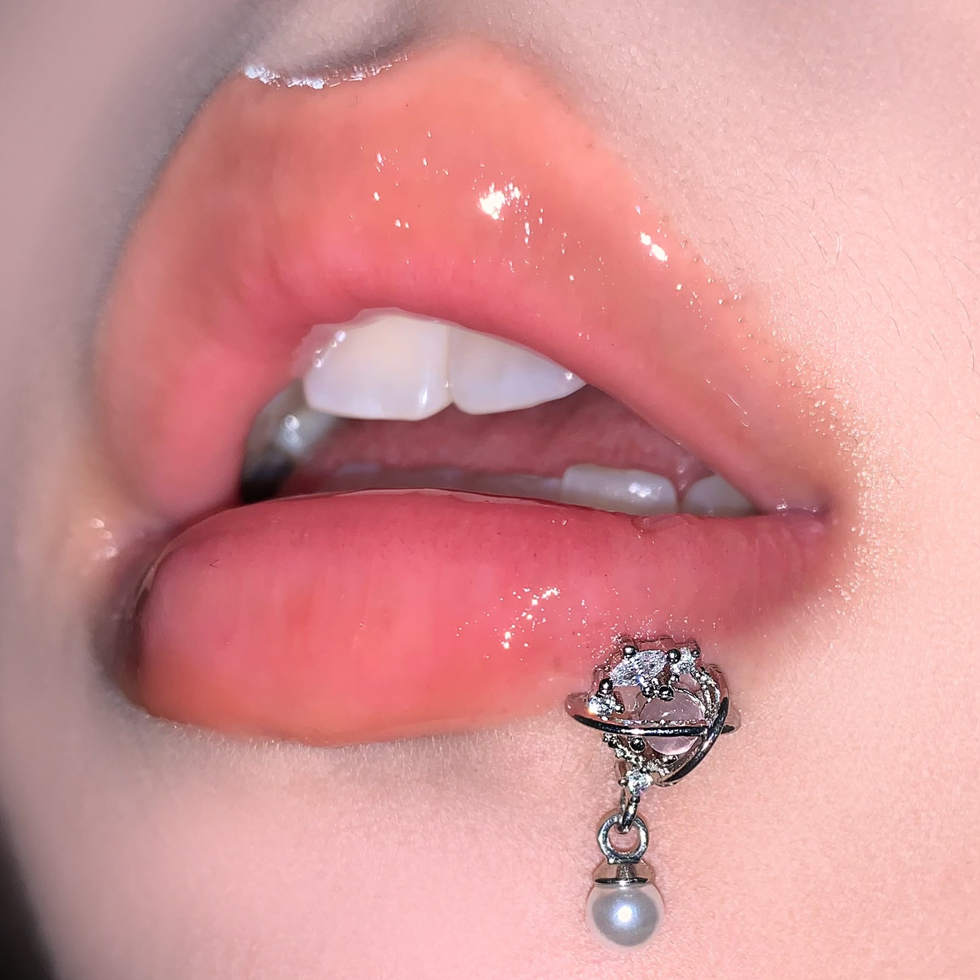 Pointed labret stud close-up product detail