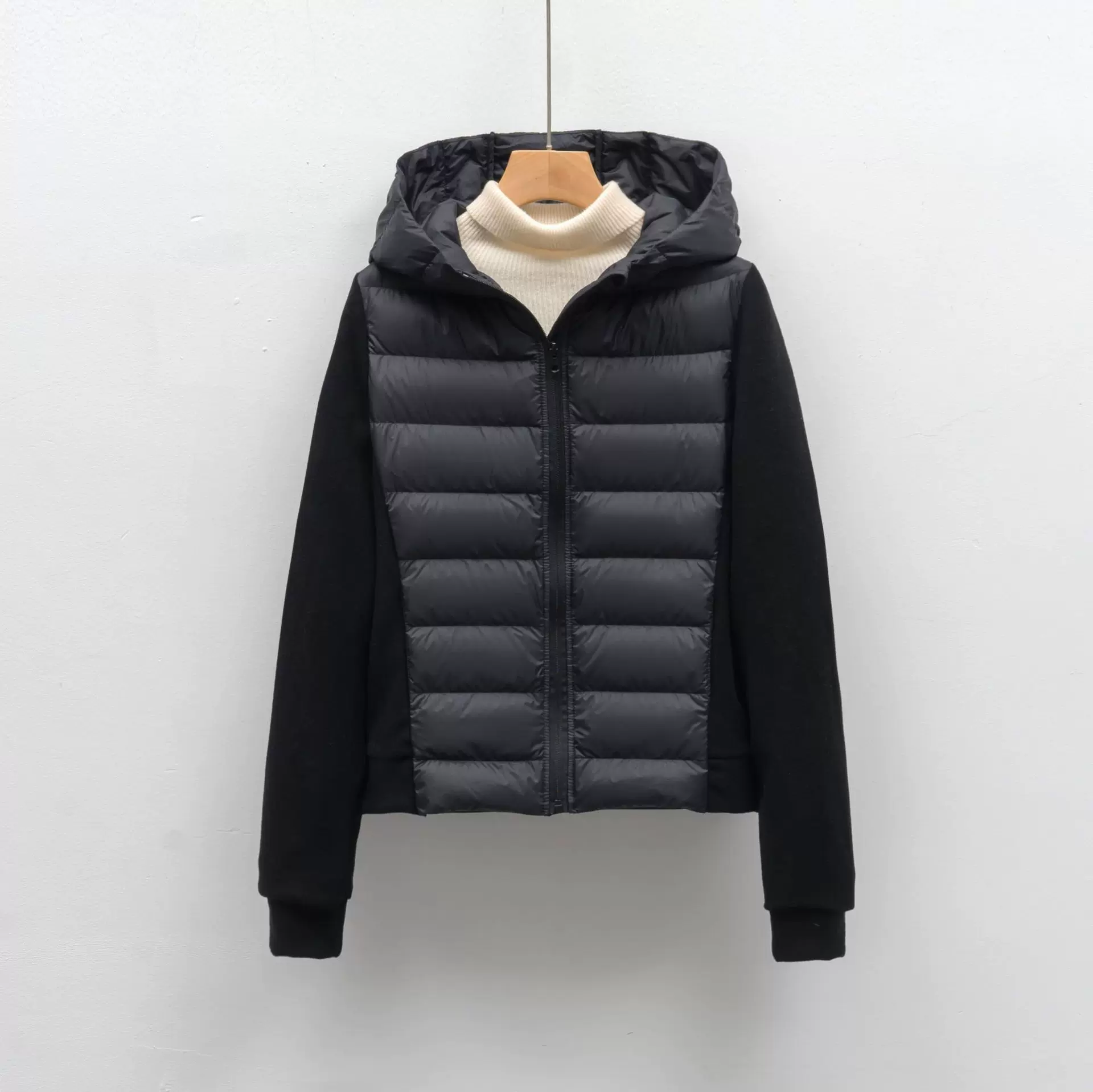 平湖驰新90鹅绒短款轻薄女款连帽修身羽绒服健身户外运动羽绒外套