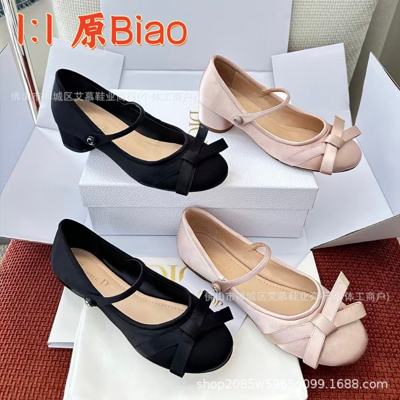 Silk retro dancing ballet shoes made of satin with bow low-cut flat