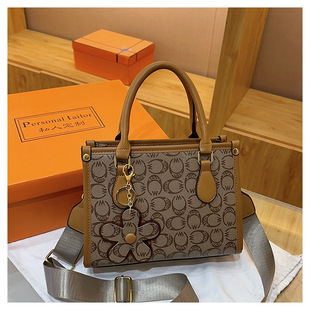 ���Ʒ���M���¿�μ���ϰ�ɫ���Ů�����e���s�L��������e��