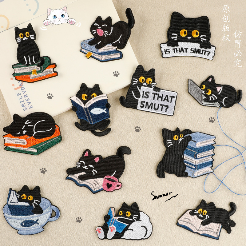 Original imported machine-embroidered cartoon black kitten iron-on embroidered patch DIY clothing accessory embroidery fabric patch Original imported machine-embroidered cartoon black kitten iron-on embroidered patch DIY clothing accessory embroidery fabric patch