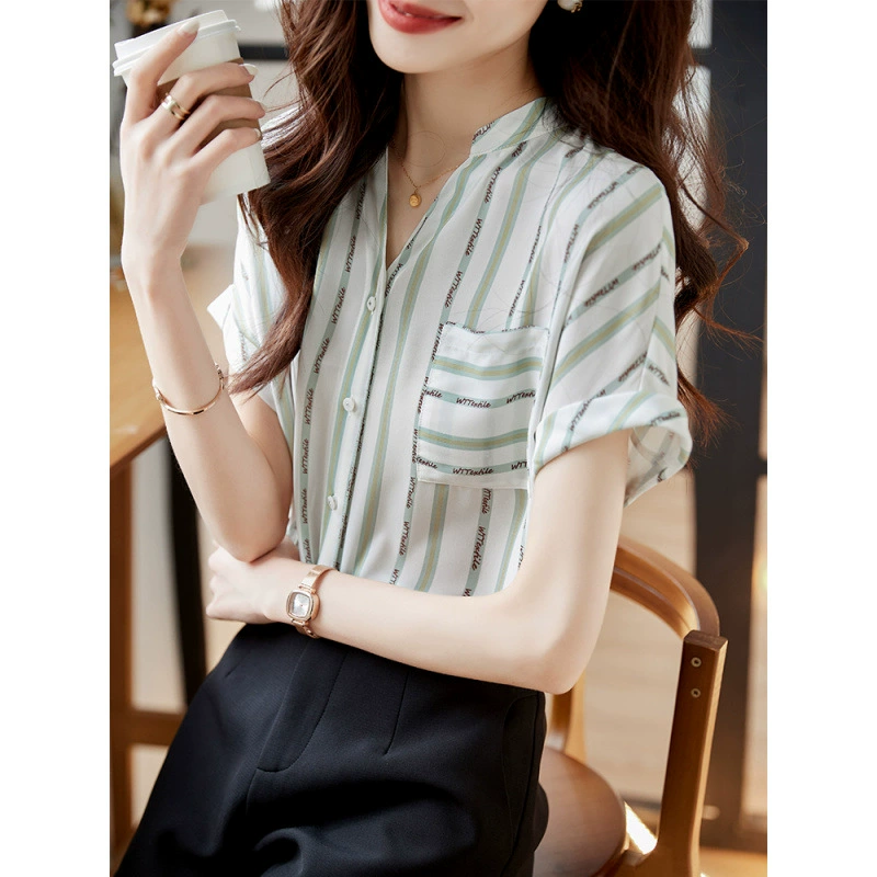 Рубашка в полоску женская чувство дизайна нишевые шифоновые V-образные рубашки 2025 новый летний шикарный топ с короткими рукавами