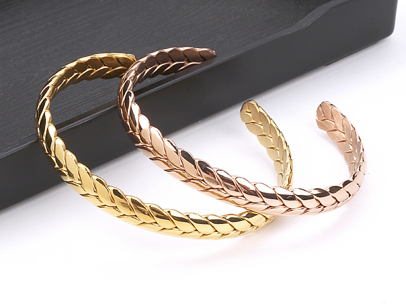 Fashion Geometric Stainless Steel Plating Bangle display picture 5