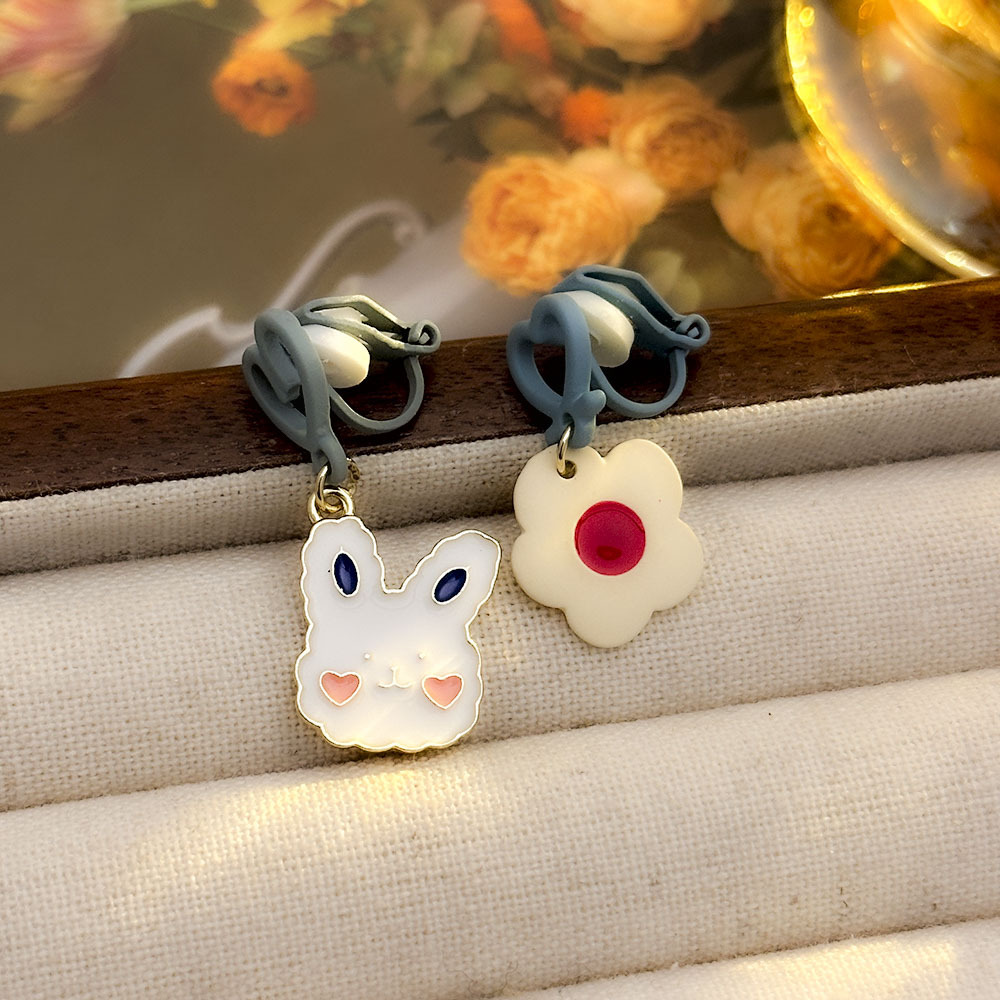 Clips de oreja de conejo de oso vidriado coreano sin orejas perforadas e indoloras pendientes de flores de alta calidad Accesorios de oreja frescos simples para mujer