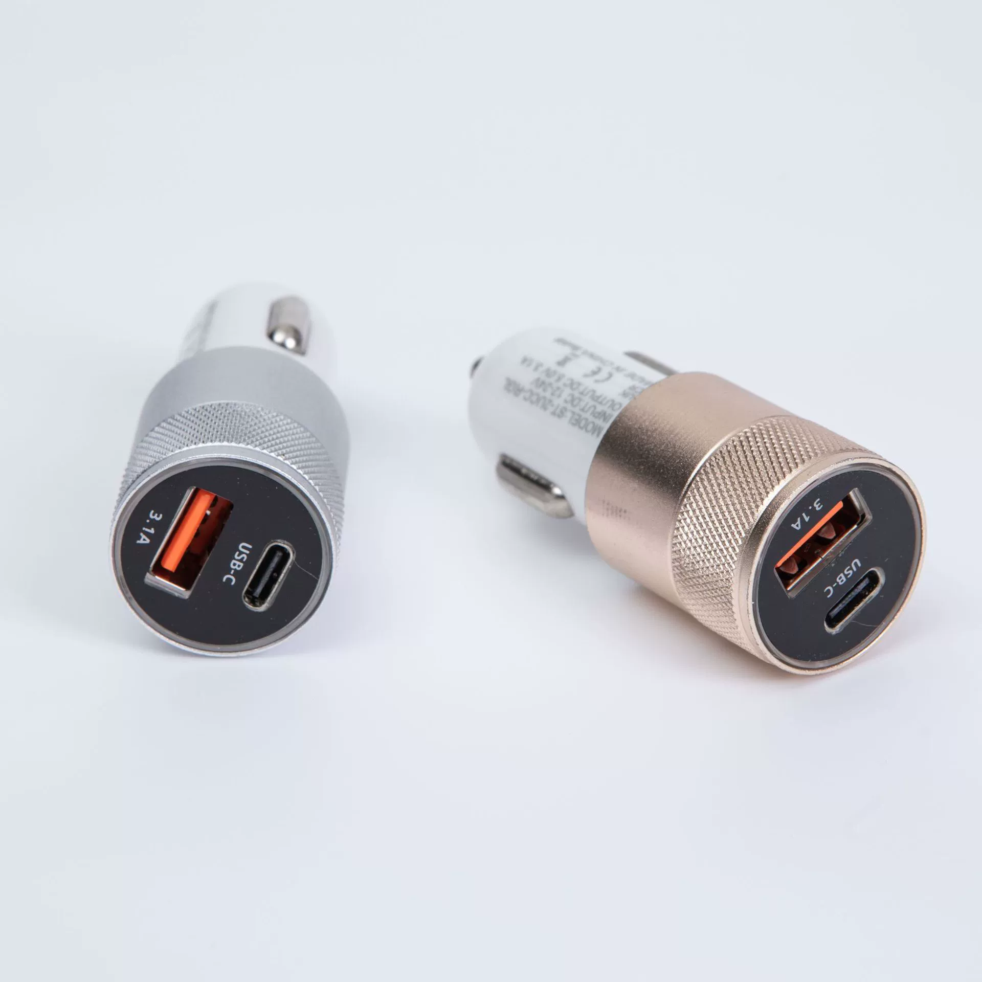 Новое горячее зарядное устройство PD Порт + C порт 15 Вт автомобильное зарядное устройство USB + PD маленькое стальное ружье автомобильное зарядное устройство из алюминиевого сплава