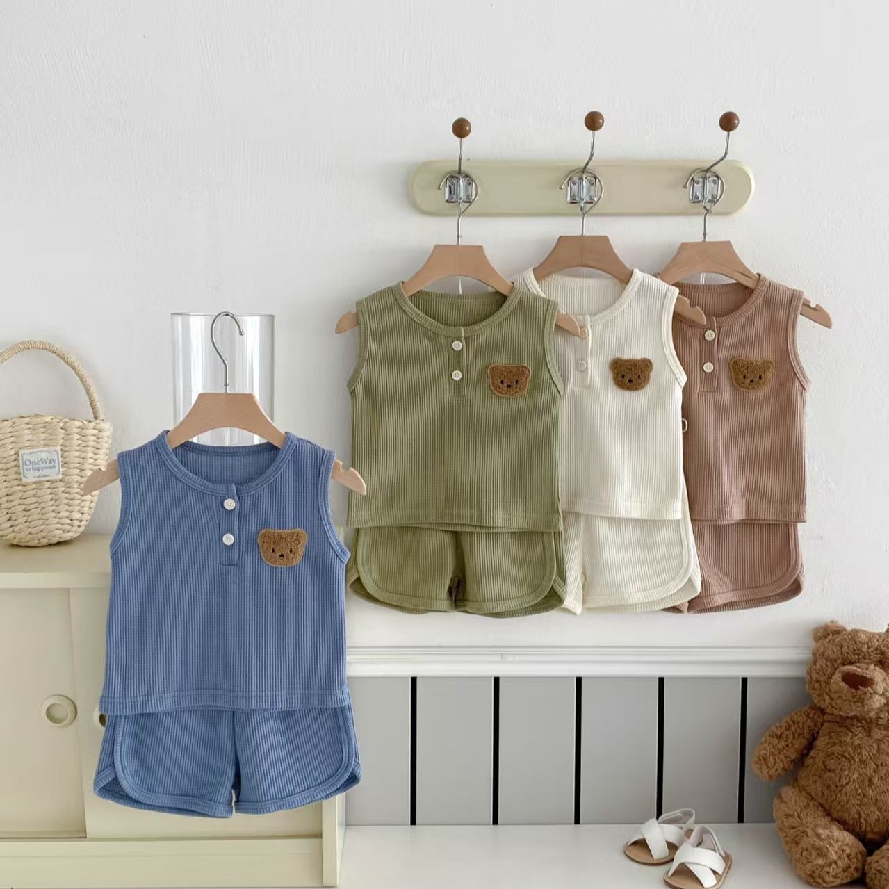 New Summer Style Kidsren's Tops and Pants for Boys and Girls, Waffle Bear Sleeveless Shorts Two-Piece Suit for Small and Medium-Sized Kidsren