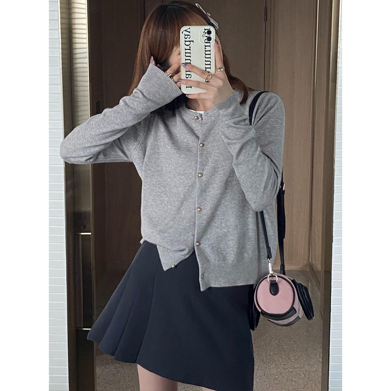 회색