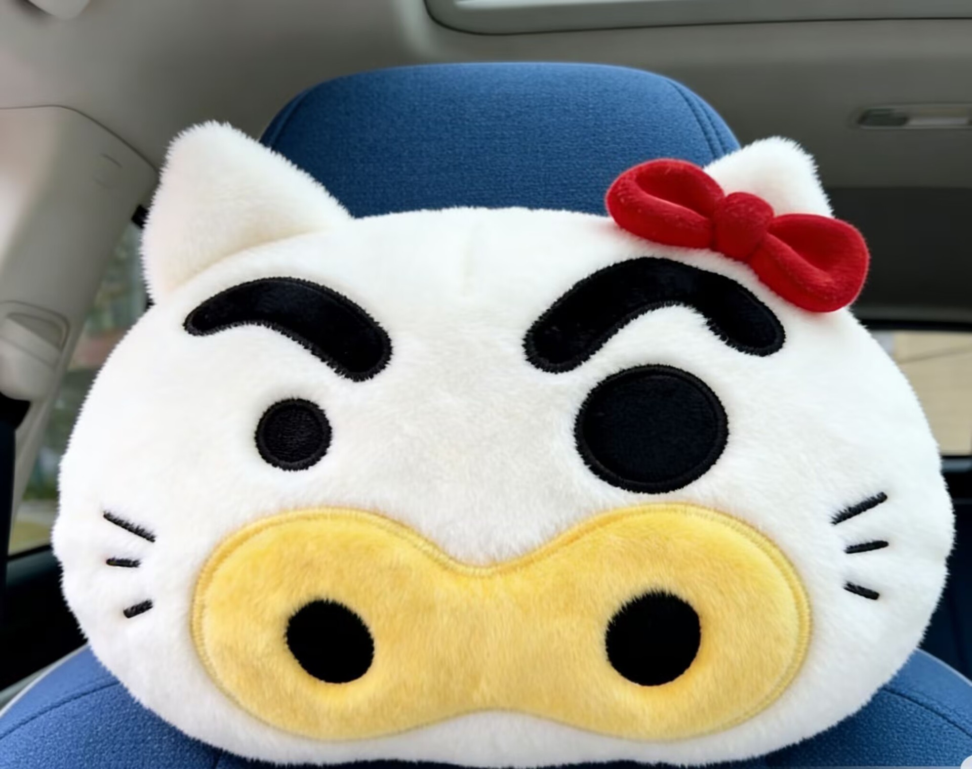 Crayon Shin-Chan Chubby Zaemon Car Headrest Neck Pillow Cushion Car Seat Crayon Shin-Chan Car Headrest