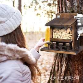 跨境木质松鼠喂食器户外鸟类投食器野餐桌仓鼠饮水架鸟站台粮食盒