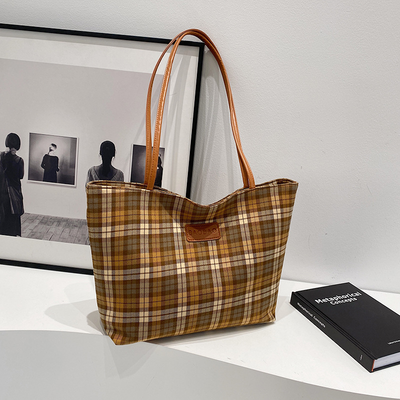 Bolsa de lona para mujeres 2024 nuevo otoño y invierno multifuncional bolsa de hombro casualidad cuadrada bolsa de viaje de clase