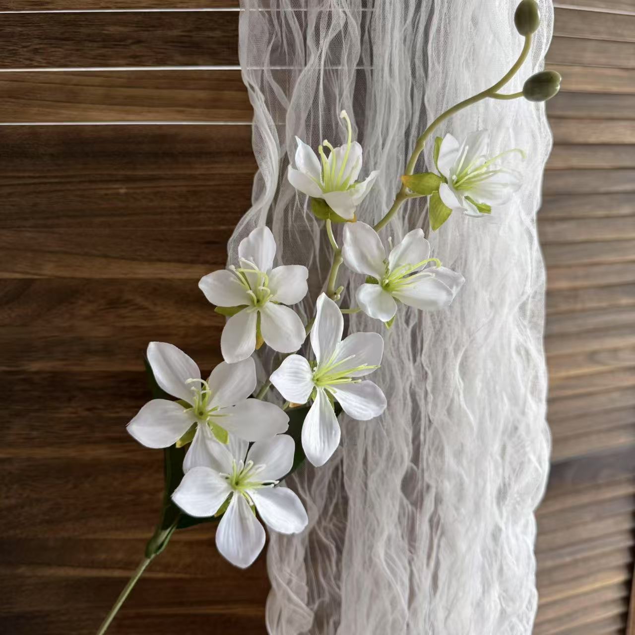 하얀색