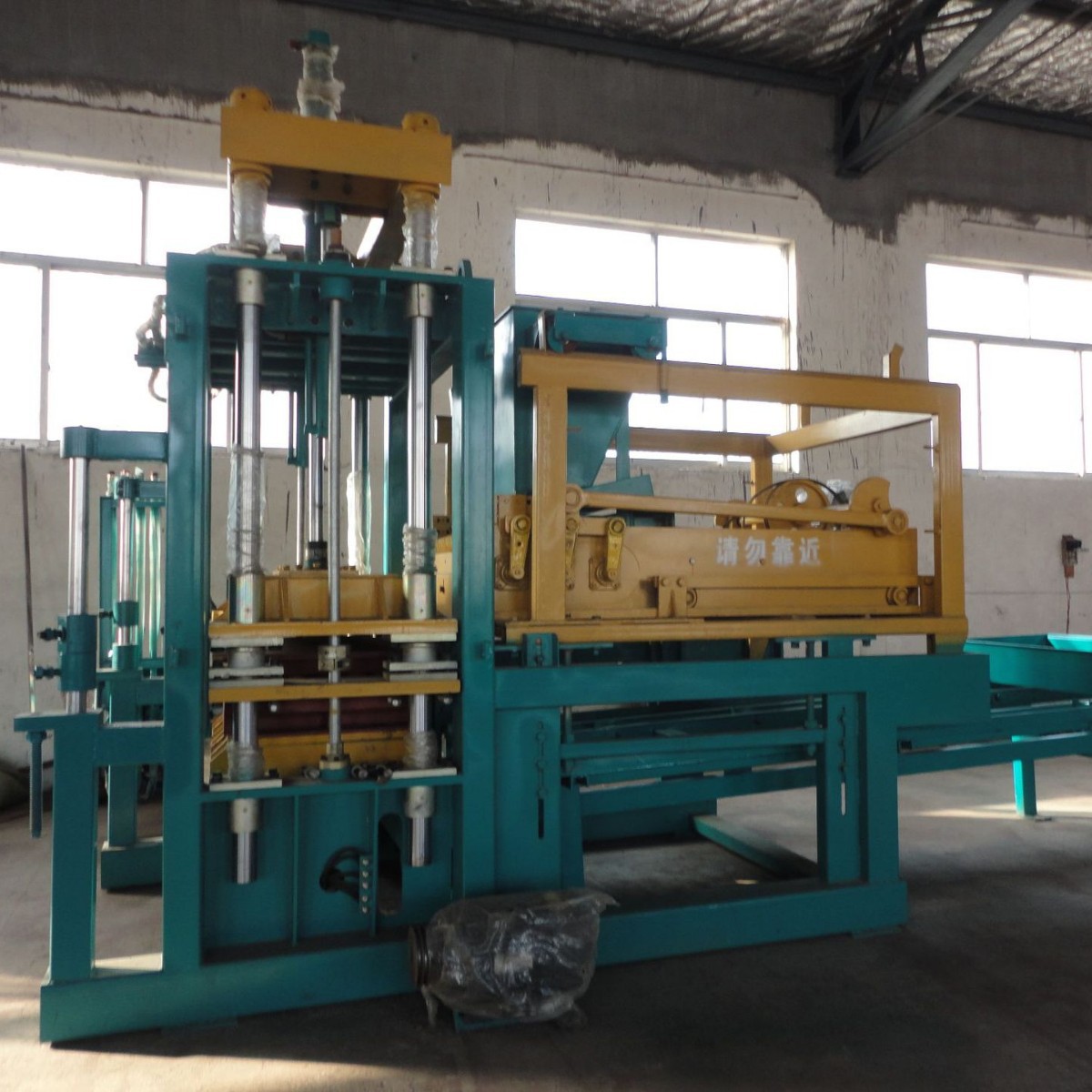 小型空心砖机械设备空心砖设备混凝土砌块成型机制砖机器山东厂家