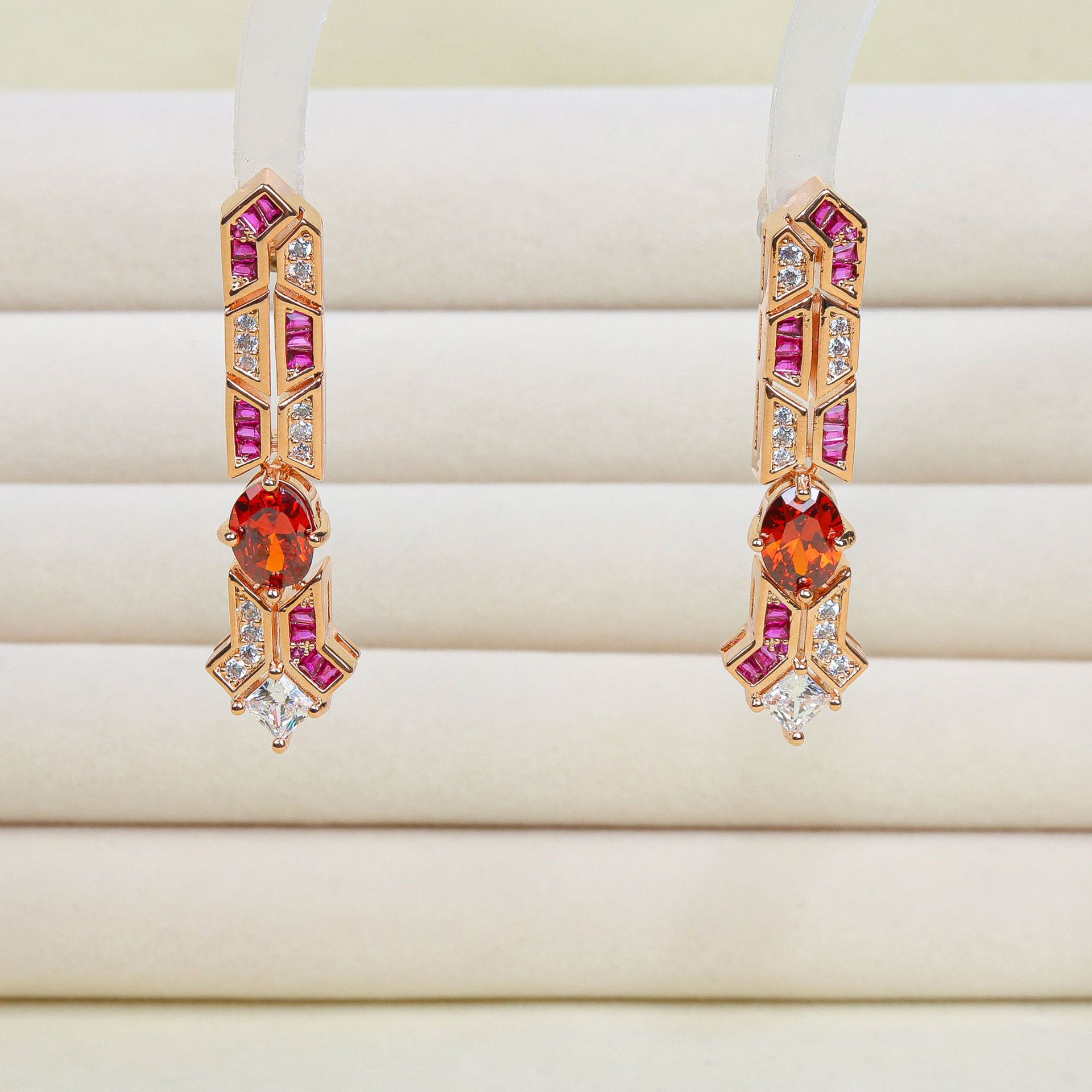 Cubic Zirconia And Pearl Stud Earrings For Everyday Elegance_voghion.com
