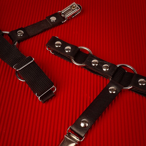 Factory direct sales European and American Harajuku punk ring O-shaped leather handmade simple hip-hop trend leg ring garter belt