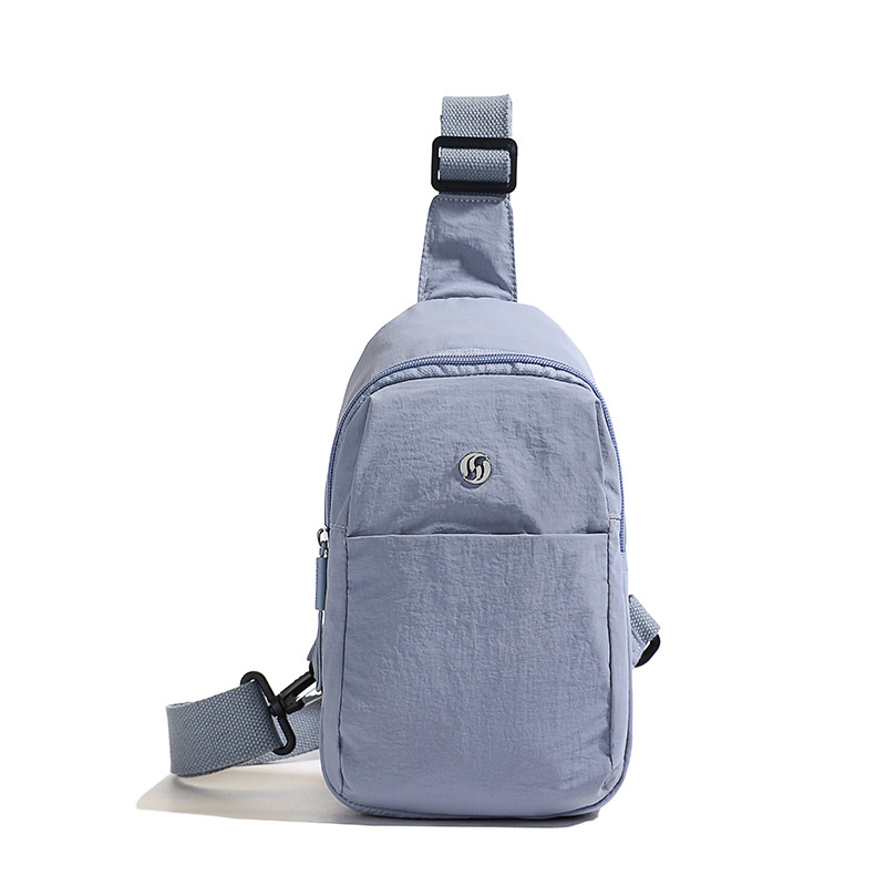 Bolso de pecho de moda para mujeres 2024 invierno nuevo tipo de bolso de mochila ligero de moda transfronteriza mochila deportiva pequeña bolsa de tramo inclinada