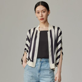 女式针织衫;女式T恤;女式羊毛衫