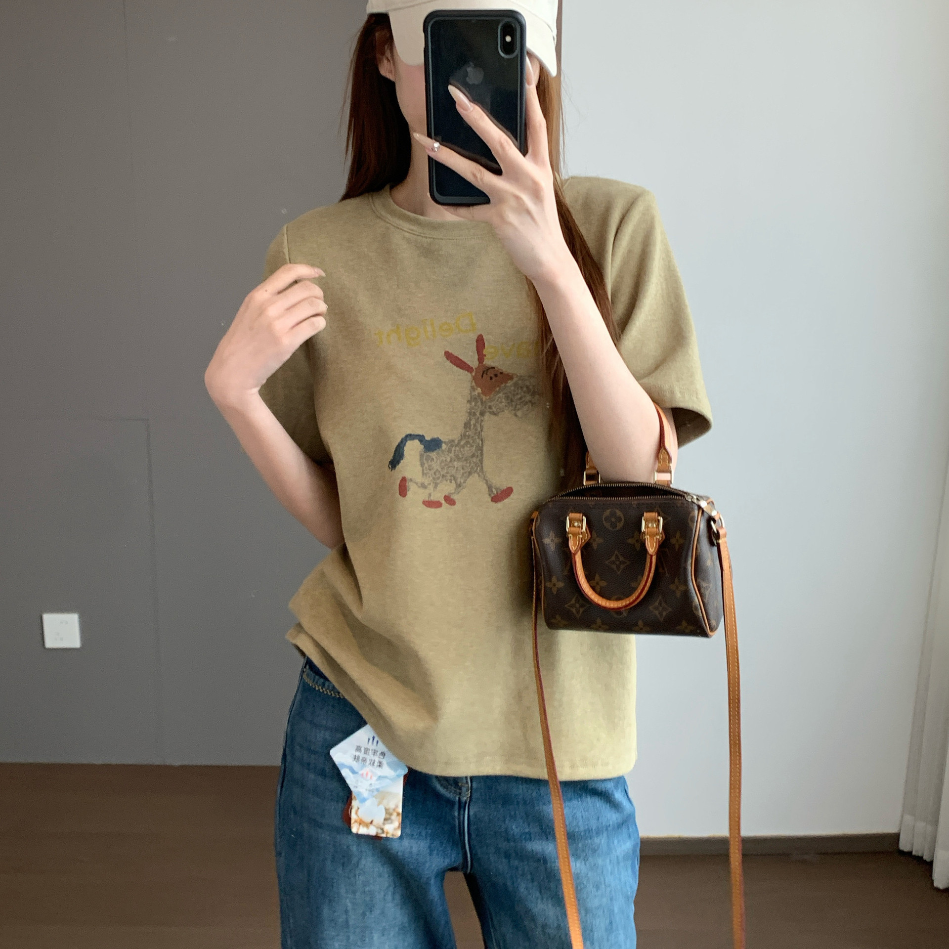 A43四季可穿设计感小马印花短袖宽松慵懒版圆领T恤女