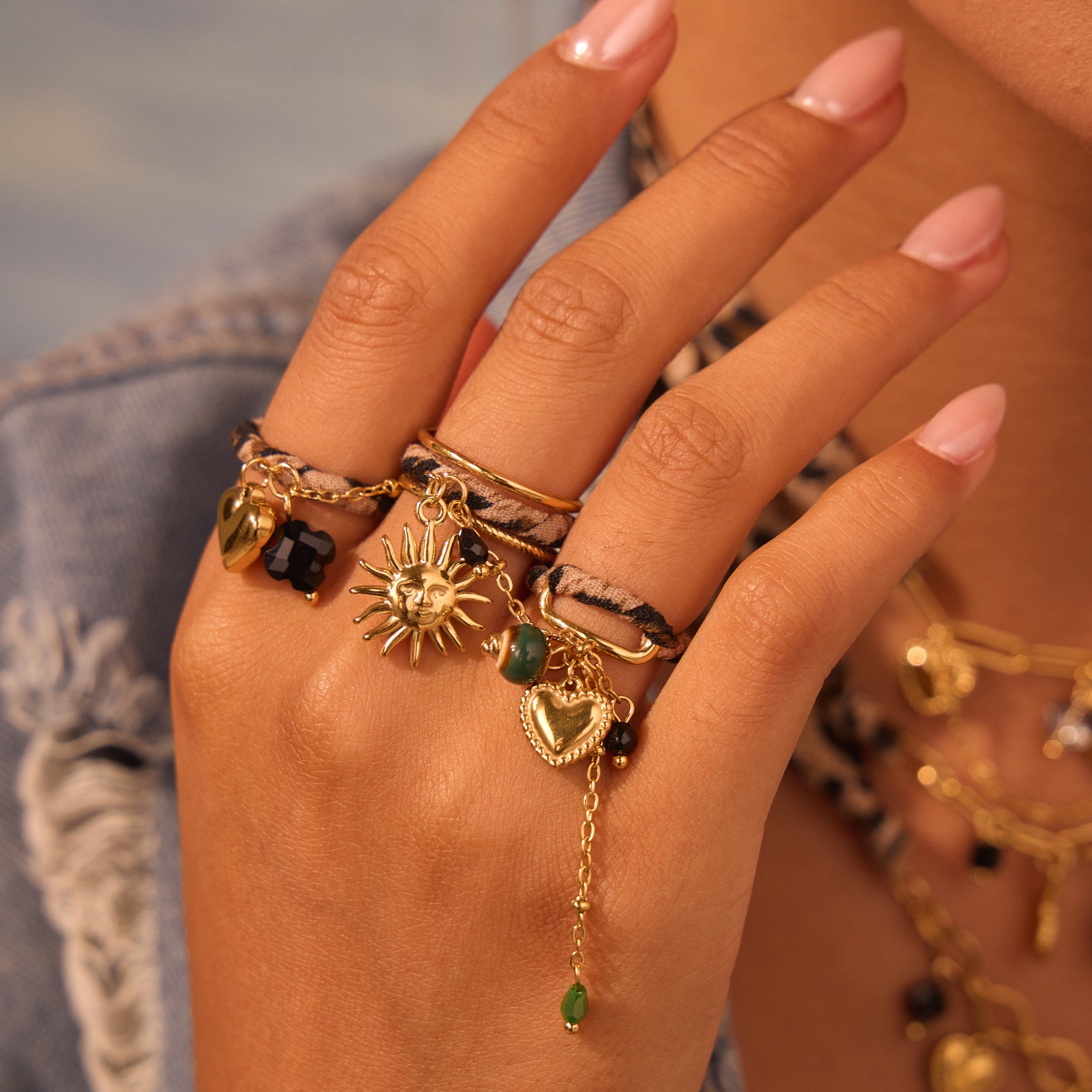 Serie di gioielli con stampa leopardata, orecchini ad anello, orecchini a bottone, collana, ciondolo Love Sun, orecchini in acciaio inossidabile, anello in acciaio al titanio, gioielli per le orecchie_voghion.com