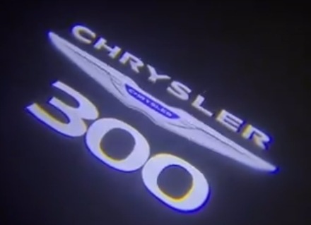 Adecuado para Chrysler Luz de bienvenida Chrysler Sebring // 60 puerta del coche atmósfera lámpara de proyección image 18