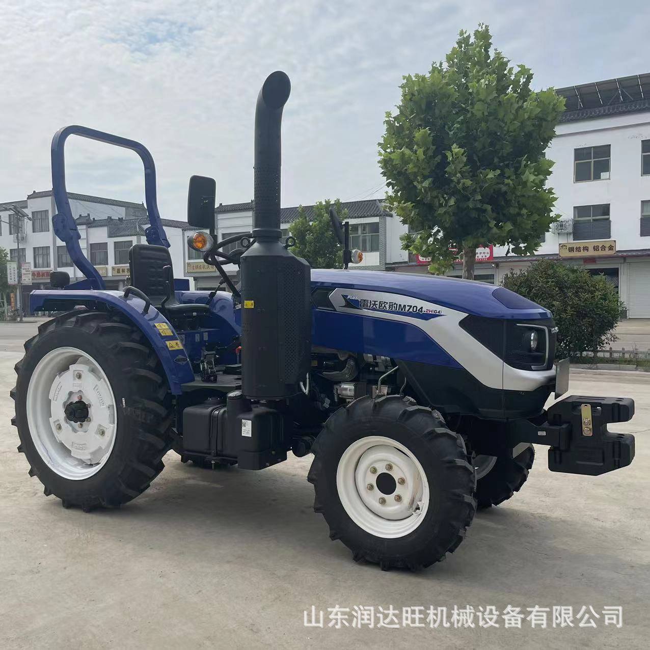 雷沃欧豹704中型国四款拖拉机 四驱8+8梭式换挡潍柴高压共轨四轮