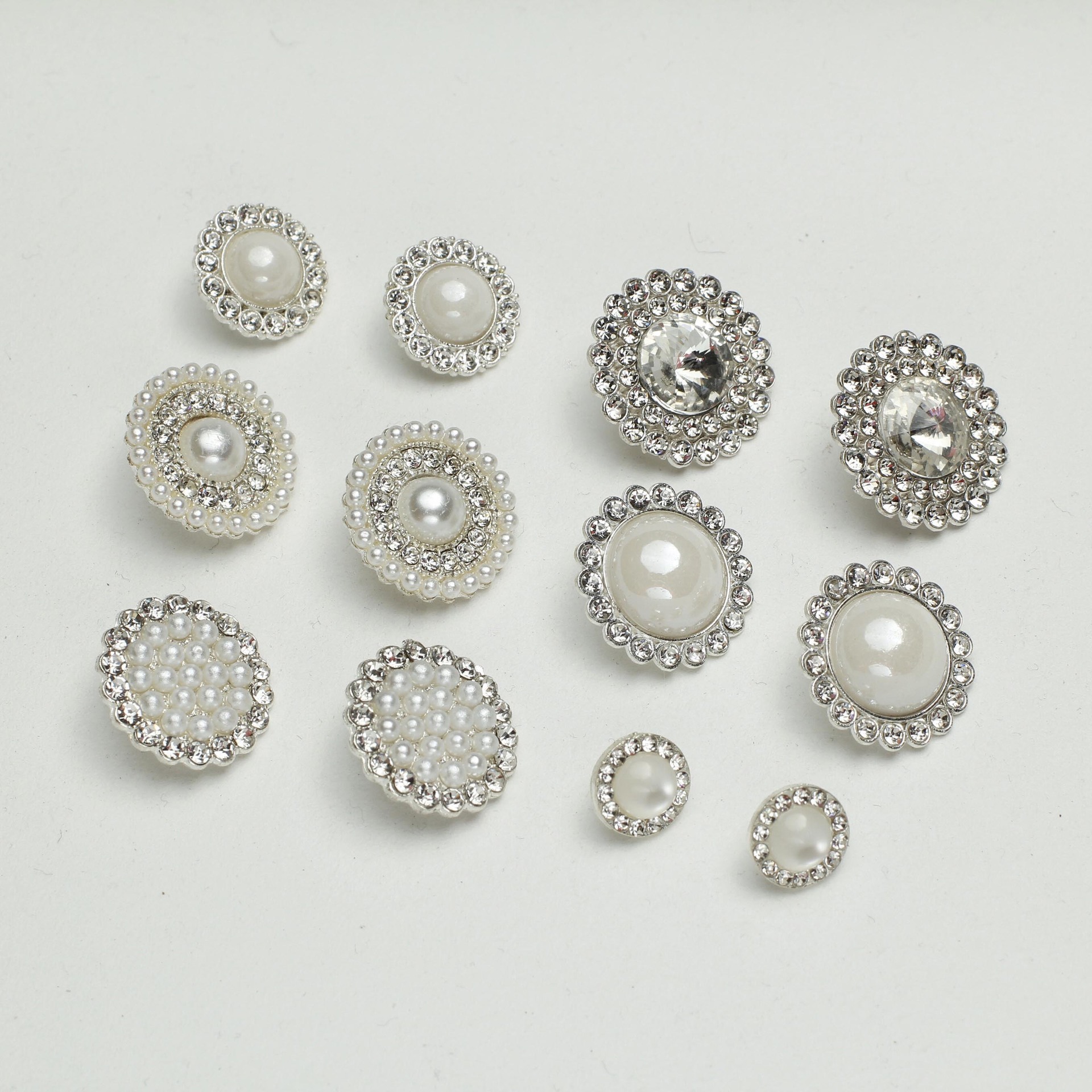 厂家直销镶钻珍珠手缝纽扣高脚合金蘑菇扣针织衫亚克力贴片金属扣