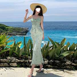 温柔风海边度假刺绣绿色连衣裙女夏季立体碎花修身网纱吊带裙长裙