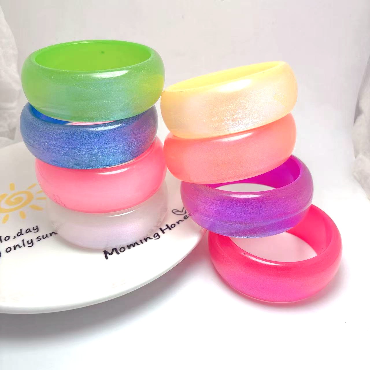 Bracelet for Women European and American Exaggerated Geometric Round Resin Bracelet Summer and Autumn Glitter Smudged Pearlescent Bracelet Factory Direct Sale