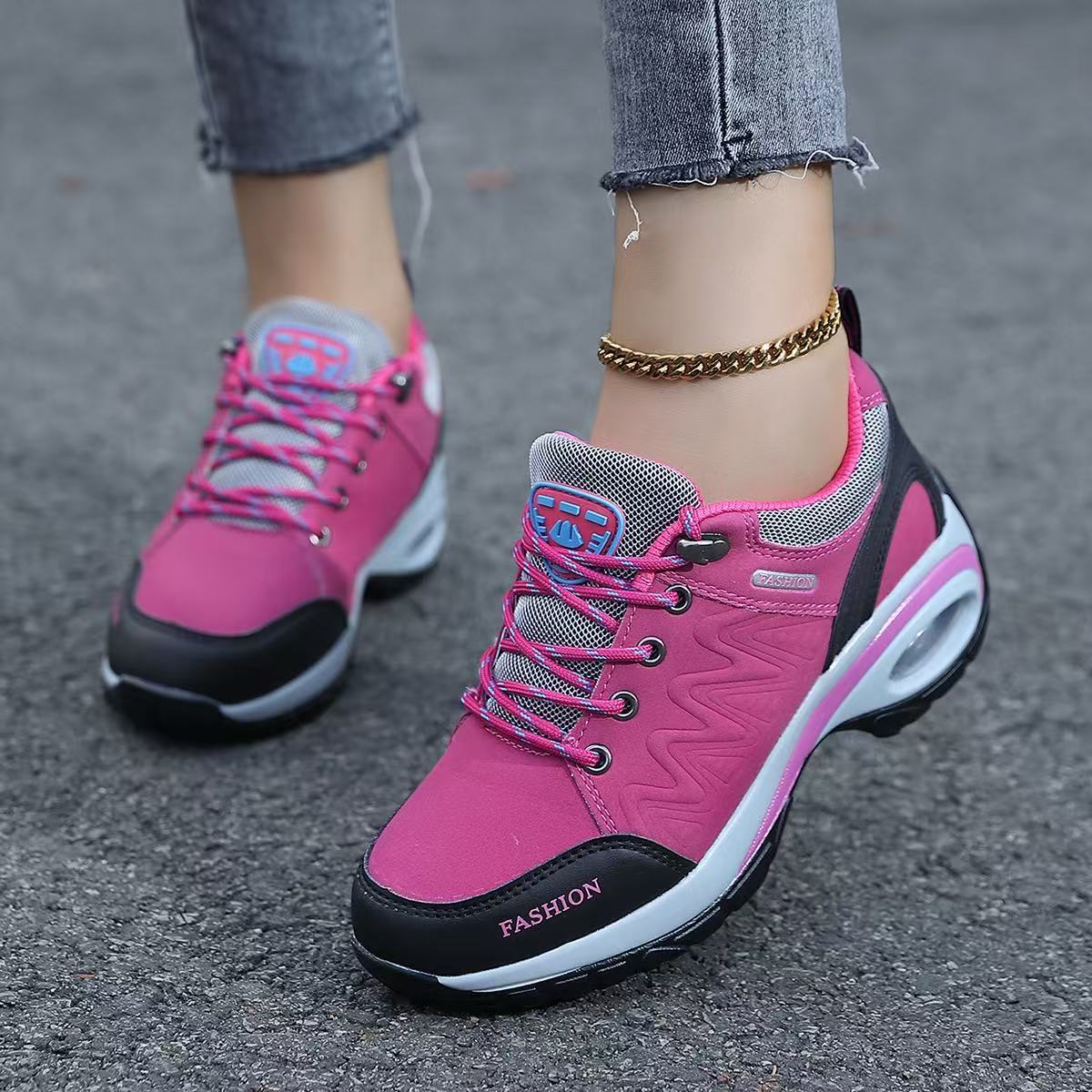 New Autumn and Winter Outdoor Hiking Shoes for Women, Thick-Soled Heightening Rocking Shoes, Non-Slip Soft-Soled Mom Shoes, Casual Travel Shoes for Women