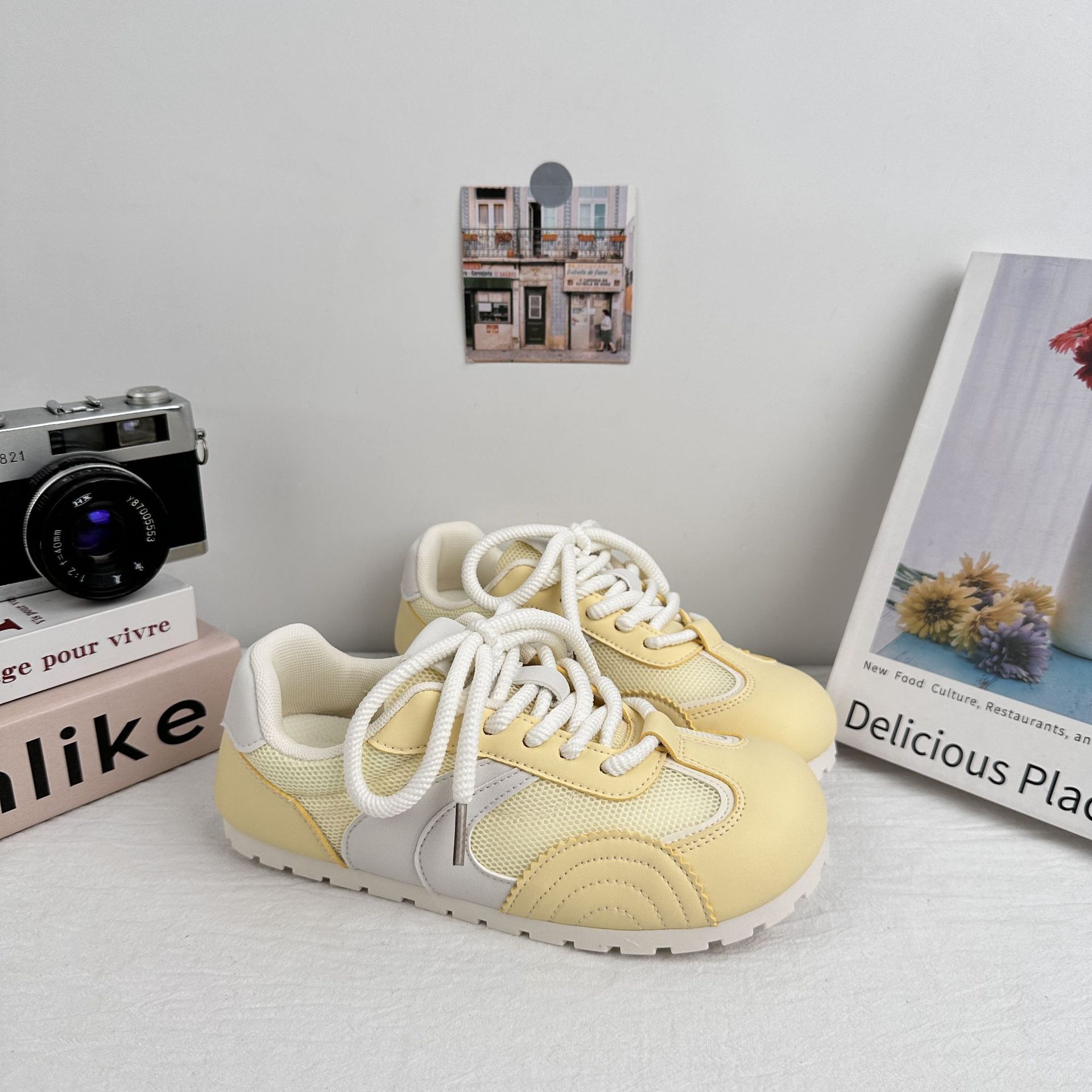 Zapatos de entrenamiento transpirables de malla de ondas distantes para mujeres 2025, nuevos zapatos blancos de nicho, zapatos de plancha plana, zapatos de cabello