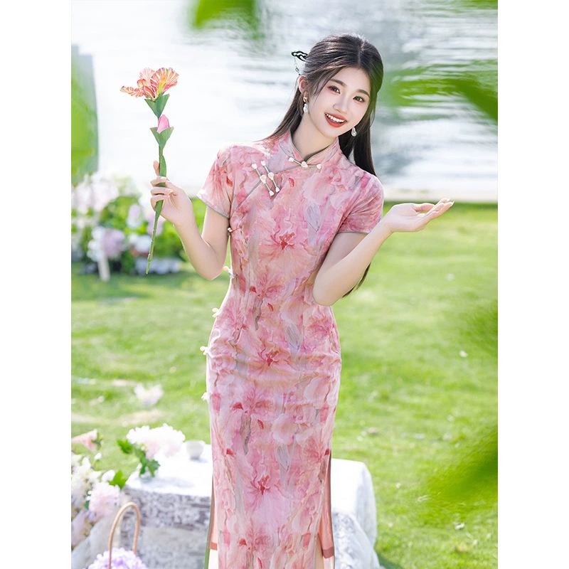 Розовое чонсам 2025, новое летнее улучшенное платье для молодых девушек в китайском стиле, красивое женское платье