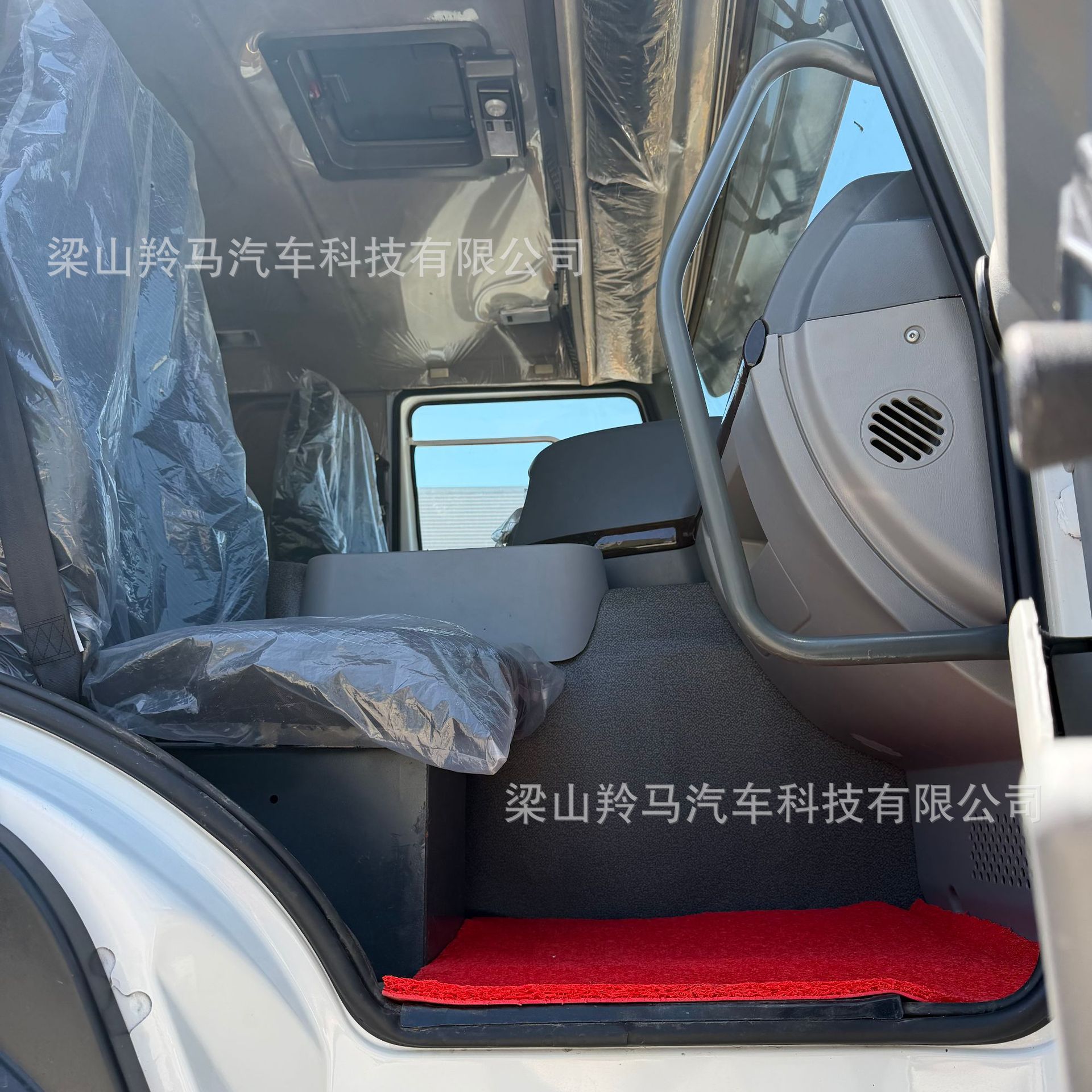 SINOTRUK HOWO Dump Truck 4.8m X4 Dump Truck High-Strength Steel Lightweight Engineering Transport Rear-Flip Dump Truck