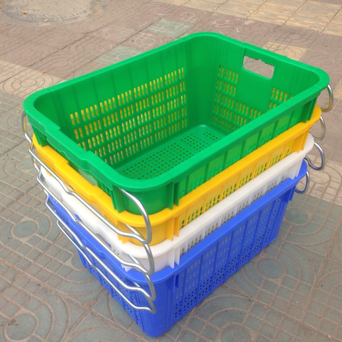 大量供应多种规格套叠有耳蔬菜筐塑料周转箩  加厚水果箩