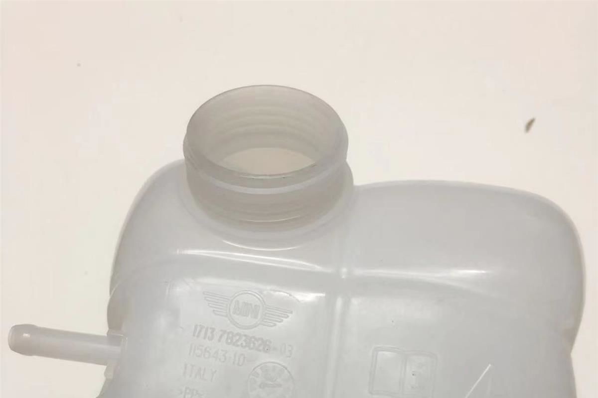 Suitable for BMW Mini R57 water reservoir, R55 auxiliary water reservoir, R56 antifreeze, and R60 coolant reservoir