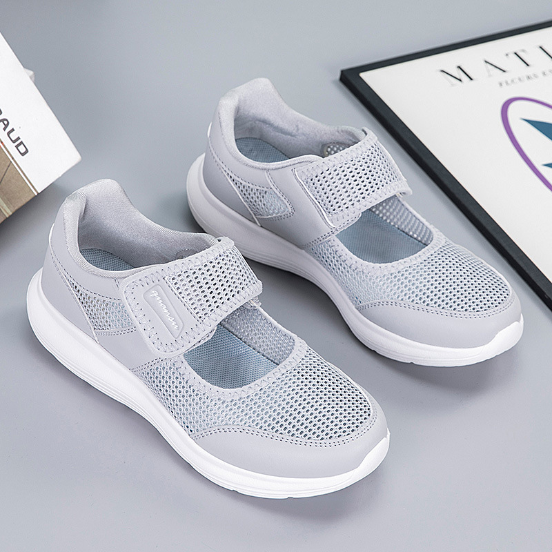 宽脚大码老人鞋女妈妈鞋舒适中老年健步鞋老北京布鞋凉鞋拇指外翻